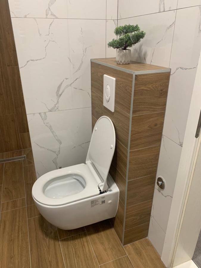 Apartman Geneva บิเยลยินา ภายนอก รูปภาพ